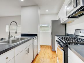 2720 Chenevert Street, Houston TX 77004