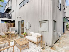 2720 Chenevert Street, Houston TX 77004