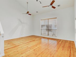 2720 Chenevert Street, Houston TX 77004