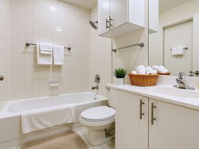 2720 Chenevert Street, Houston TX 77004