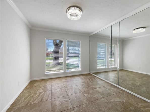 1011 Kempsford Drive, Katy TX 77450