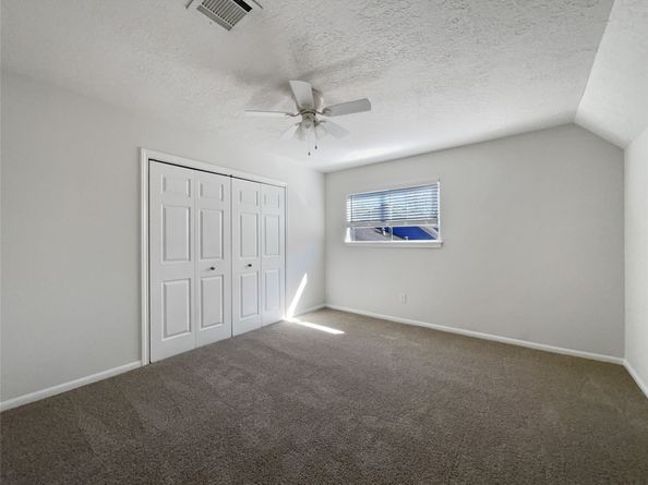 1011 Kempsford Drive, Katy TX 77450