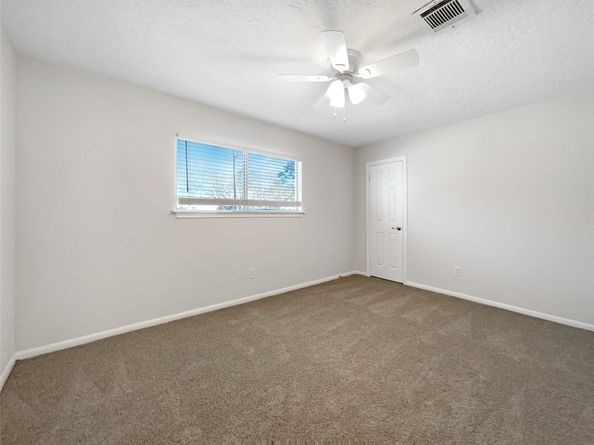 1011 Kempsford Drive, Katy TX 77450