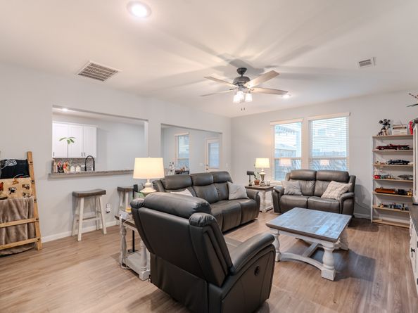 7309 Hobby Wind Ridge Drive, Houston TX 77075