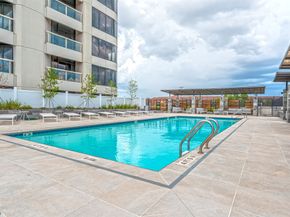 1701 Hermann Drive 21A, Houston TX 77004