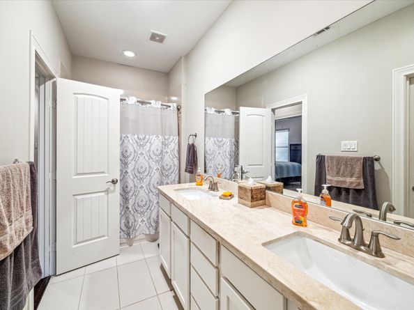 239 W 27th Street, Houston TX 77008