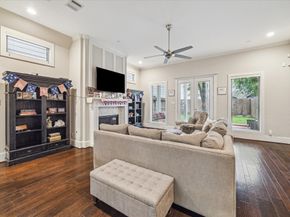 239 W 27th Street, Houston TX 77008