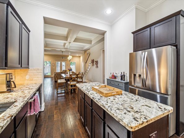 239 W 27th Street, Houston TX 77008
