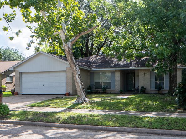4822 Misty Shadows Drive, Houston TX 77041