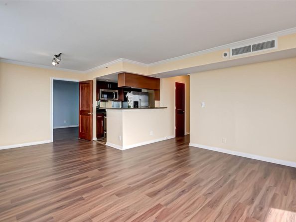 3525 Sage Road 1703, Houston TX 77056