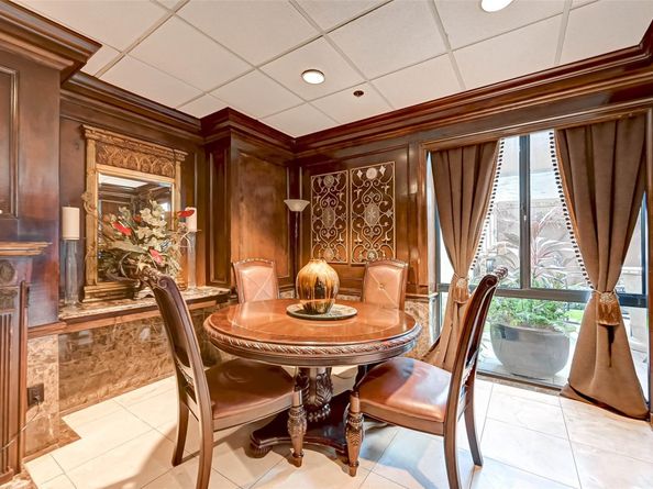 3525 Sage Road 1703, Houston TX 77056