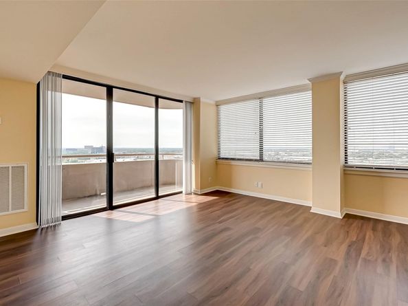 3525 Sage Road 1703, Houston TX 77056