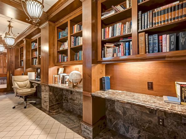 3525 Sage Road 1703, Houston TX 77056