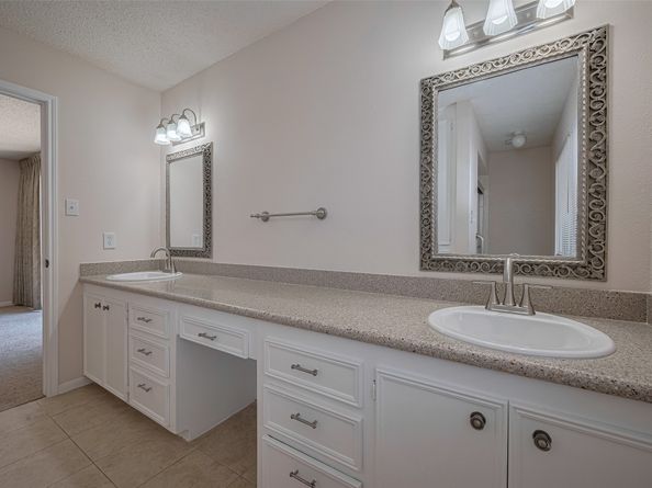 11622 Cherryknoll Drive, Houston TX 77077