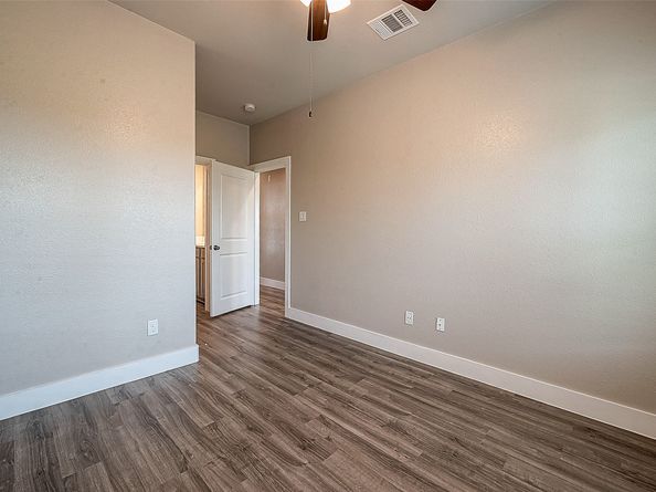 7703 Rainbow Close Lane, Houston TX 77055