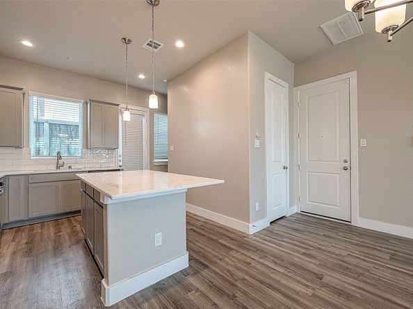 7703 Rainbow Close Lane, Houston TX 77055
