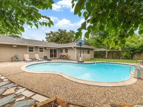 2009 Sedgie Drive, Houston TX 77080