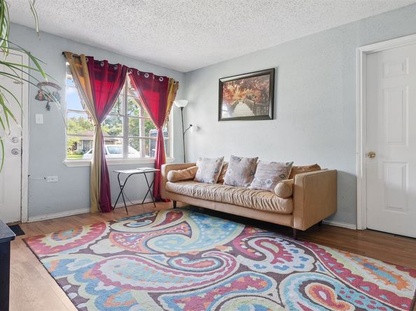 3814 Ripplebrook Drive, Houston TX 77045
