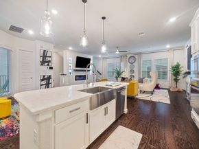 4008 Centre Glen Drive, Houston TX 77043