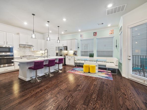 4008 Centre Glen Drive, Houston TX 77043