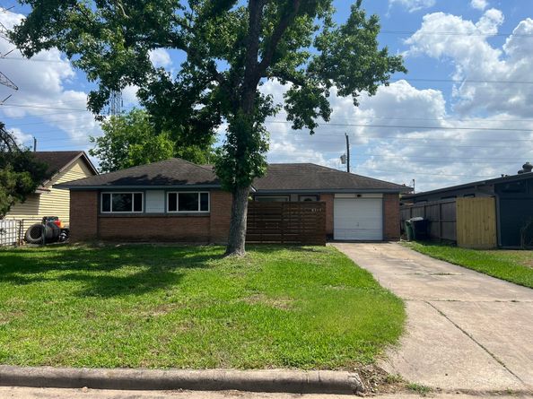 8515 Kempridge Street, Houston TX 77080