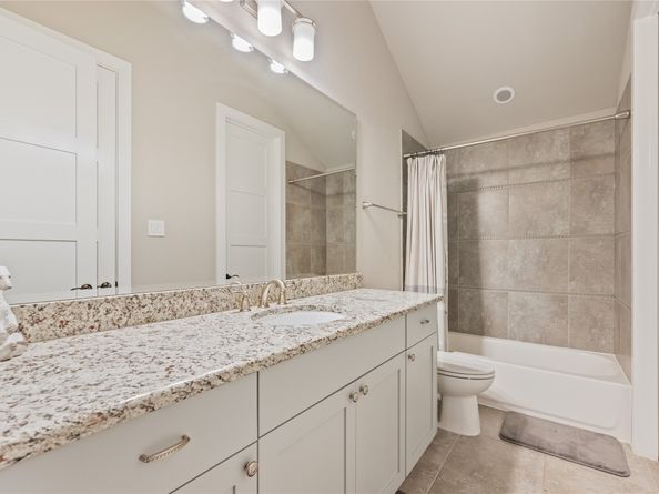2215 Blue Duck Lane, Conroe TX 77384