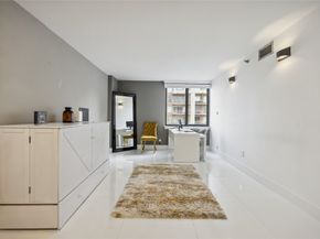 3525 Sage Road 1713, Houston TX 77056