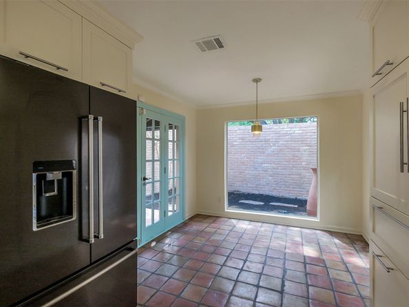 1319 E Brooklake Drive, Houston TX 77077