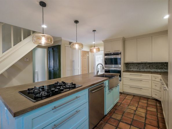 1319 E Brooklake Drive, Houston TX 77077