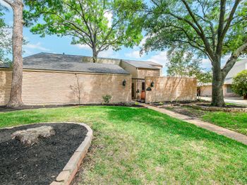 1319 E Brooklake Drive