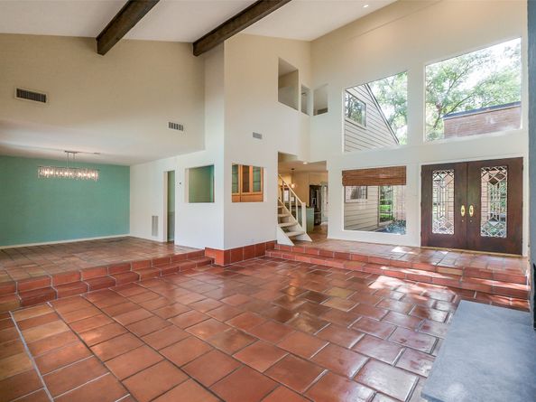1319 E Brooklake Drive, Houston TX 77077