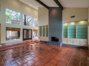 1319 E Brooklake Drive, Houston TX 77077