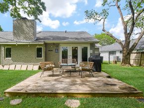 5902 Hummingbird Street, Houston TX 77096