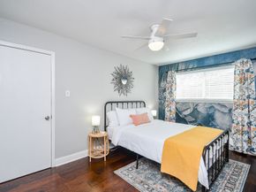 5902 Hummingbird Street, Houston TX 77096