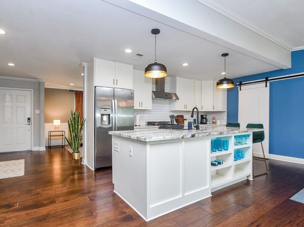 5902 Hummingbird Street, Houston TX 77096