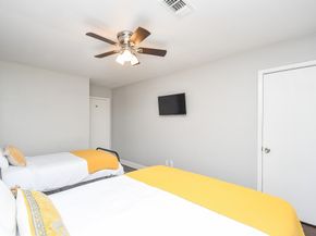 5902 Hummingbird Street, Houston TX 77096