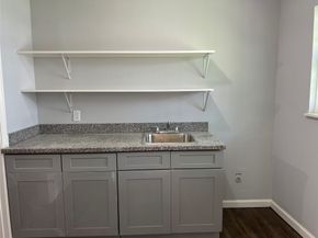 6823 Avenue E, Houston TX 77011