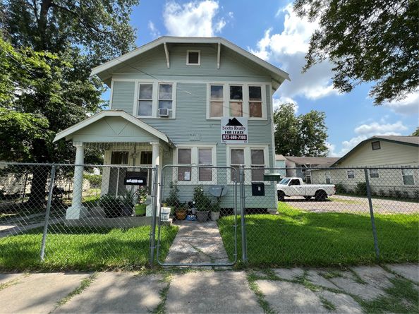 6823 Avenue E, Houston TX 77011