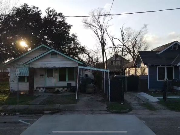 2305 Elysian Street, Houston TX 77026