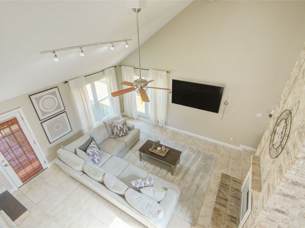 2027 Creek Valley Lane, Sugar Land TX 77478