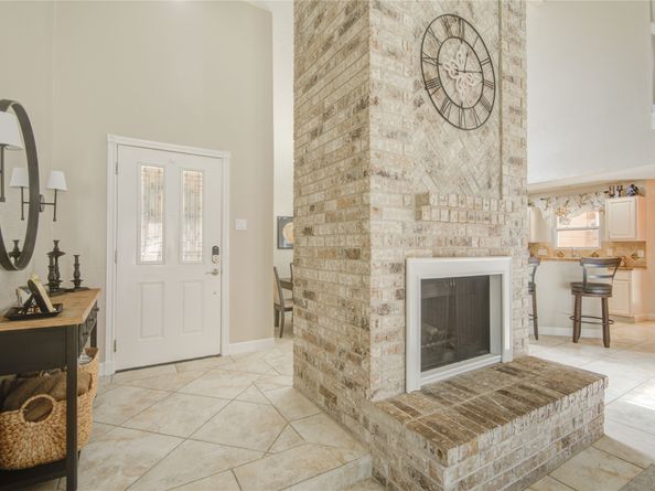 2027 Creek Valley Lane, Sugar Land TX 77478