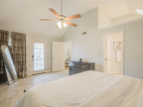 2027 Creek Valley Lane, Sugar Land TX 77478