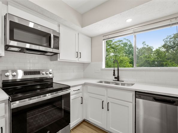 12 S Cypress Pine Drive, The Woodlands TX 77381