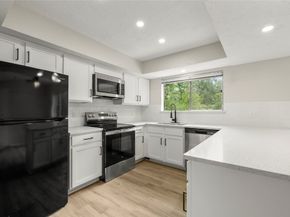 12 S Cypress Pine Drive, The Woodlands TX 77381