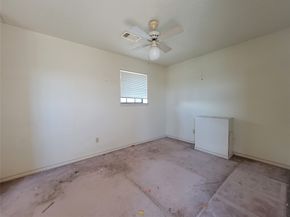 110 Shadow Wood Drive, Sugar Land TX 77498