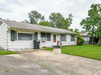 7111 Oak Village Drive