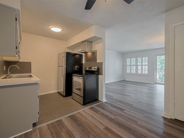 606 Marshall Street 35, Houston TX 77006