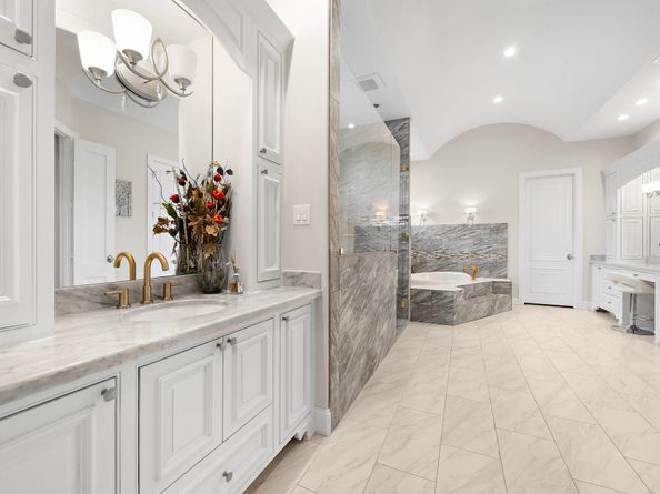 9761 Westview Drive, Houston TX 77055