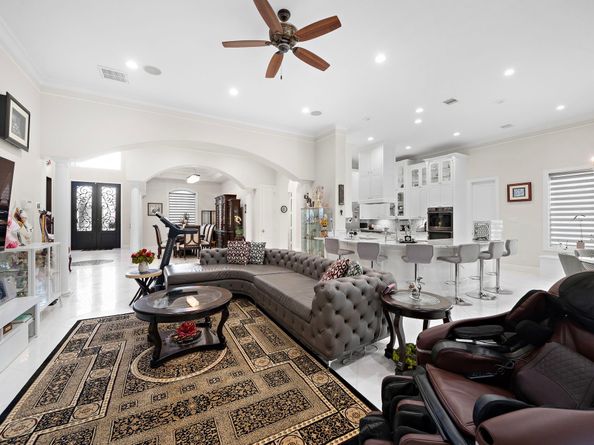 9761 Westview Drive, Houston TX 77055