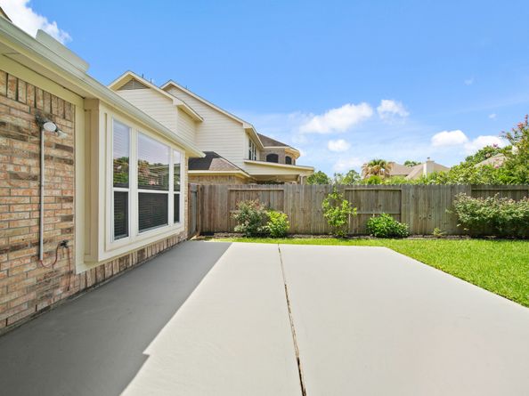 4802 N Pine Brook Way, Houston TX 77059